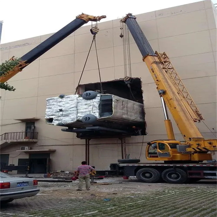 富阳吊车出租使用定期保养关键要点